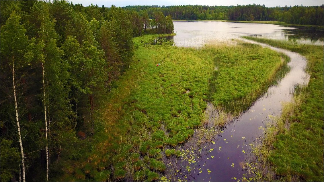 Et après une journée à nous fatiguer, nous avons loupé l'entrée de la dite rivière.....avec cette image on se demande vraiment ce que l'on fout là !