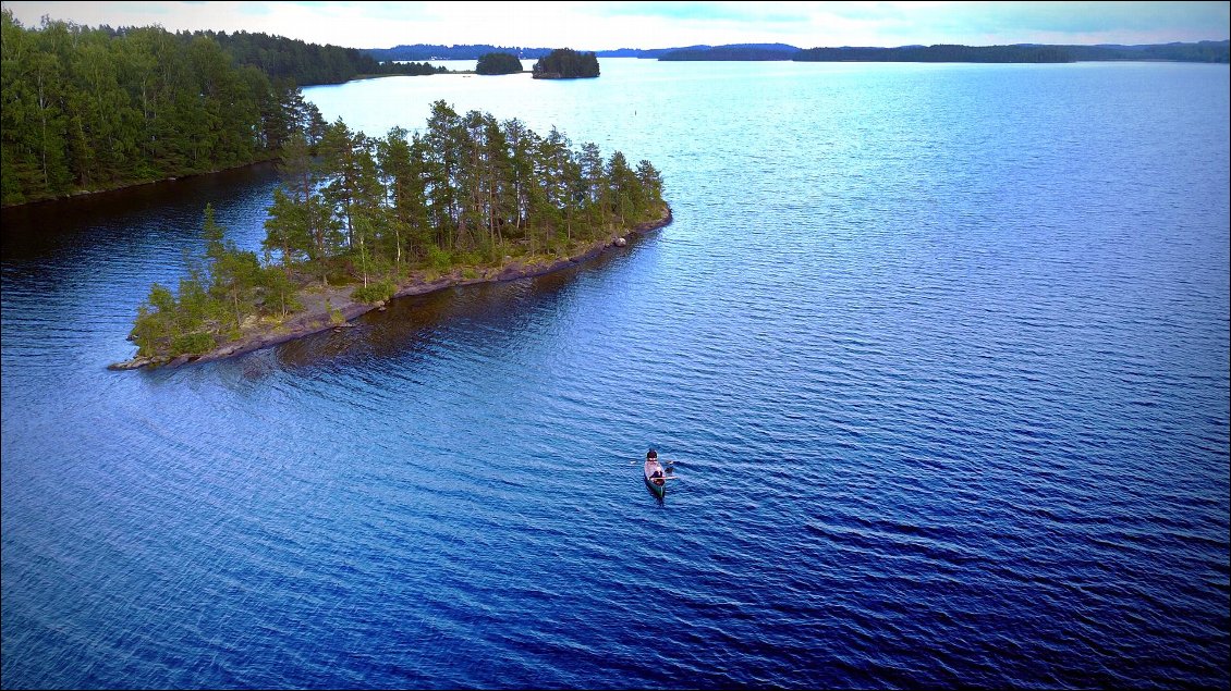 En route pour Hirvensalmi. C'est très appréciable de savoir qu'après cette journée d'efforts, le sauna nous attends pour notre séance quotidienne.