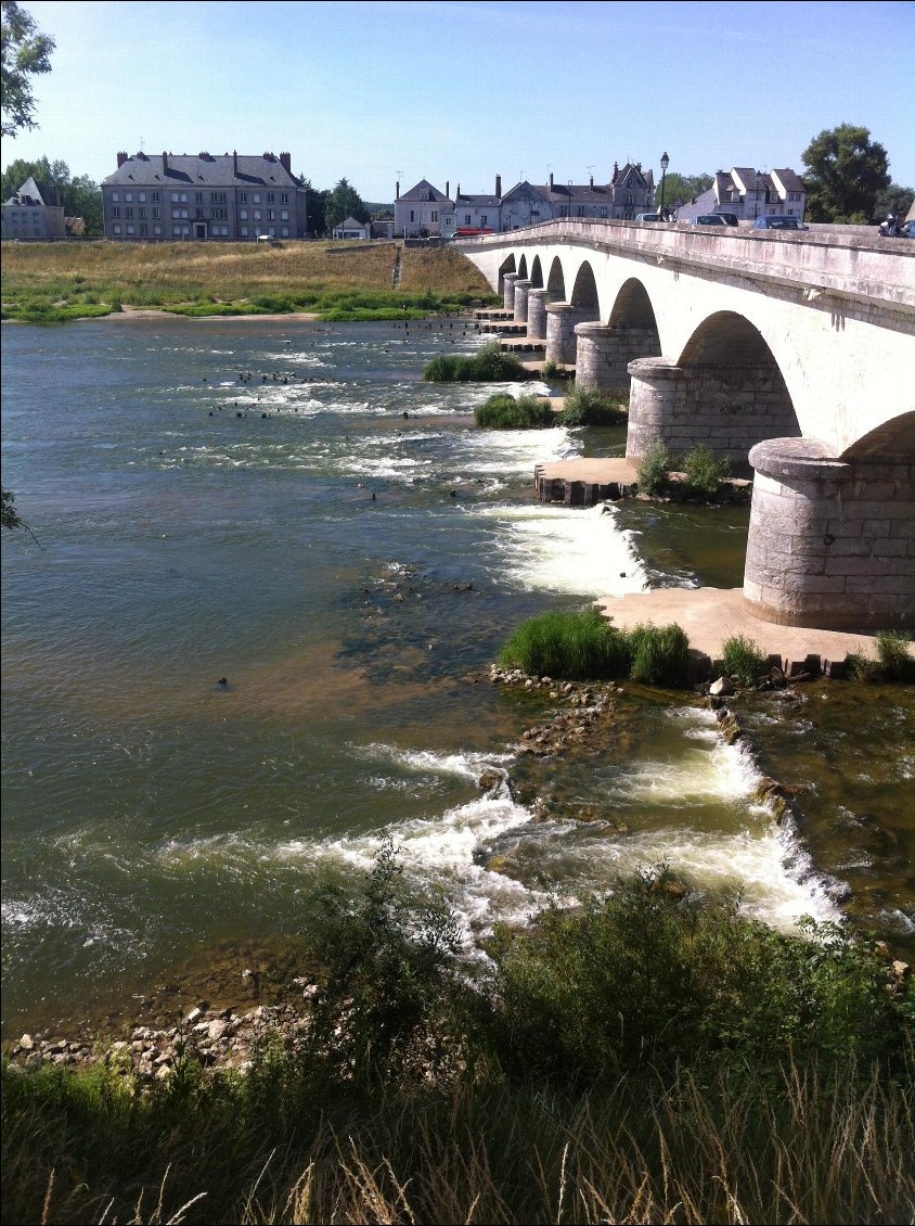 Marrant, le passage d'Amboise, non? Je vous le dis, il valait mieux prendre les ronds points!!