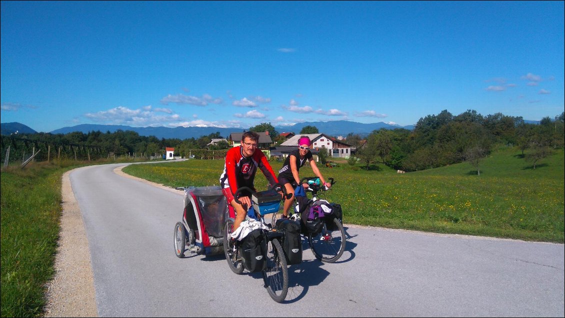 La Roue t'ine du bonheur.
En famille sur les routes d'Europe.
Photo : Aurélie et Christophe Banderier