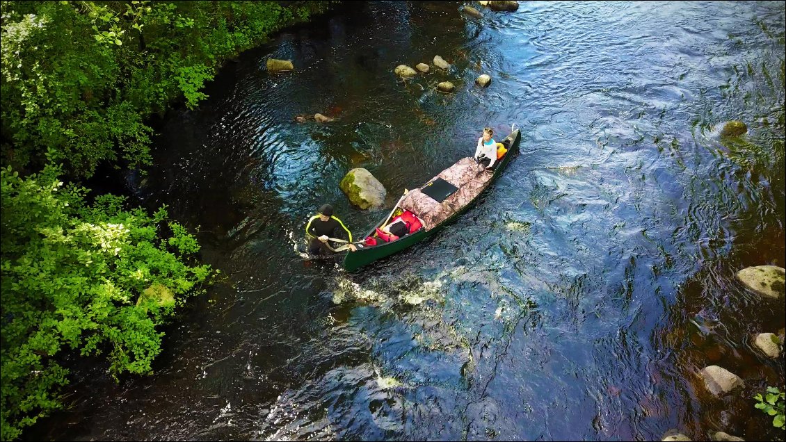 Puis je vois bien que toi aussi tu es concentrée et que tu vis l'instant, puisque remonter une rivière c'est vraiment le plaisir de trouver son chemin malgré tout.