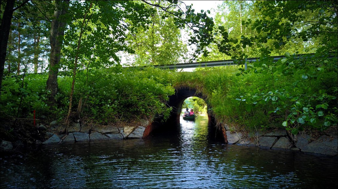 Passage d'un lac à un autre.