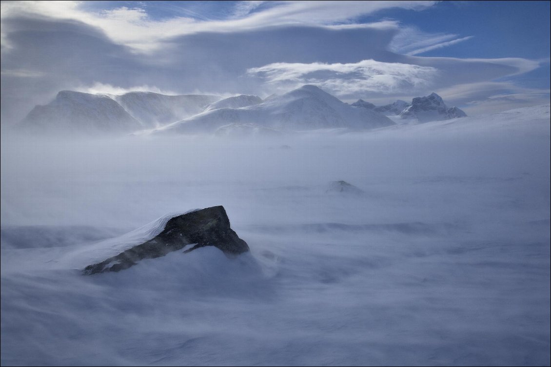 Le mont Ähpár dans le massif du Sarek.
Photo : Guillaume Hermant, voir son site