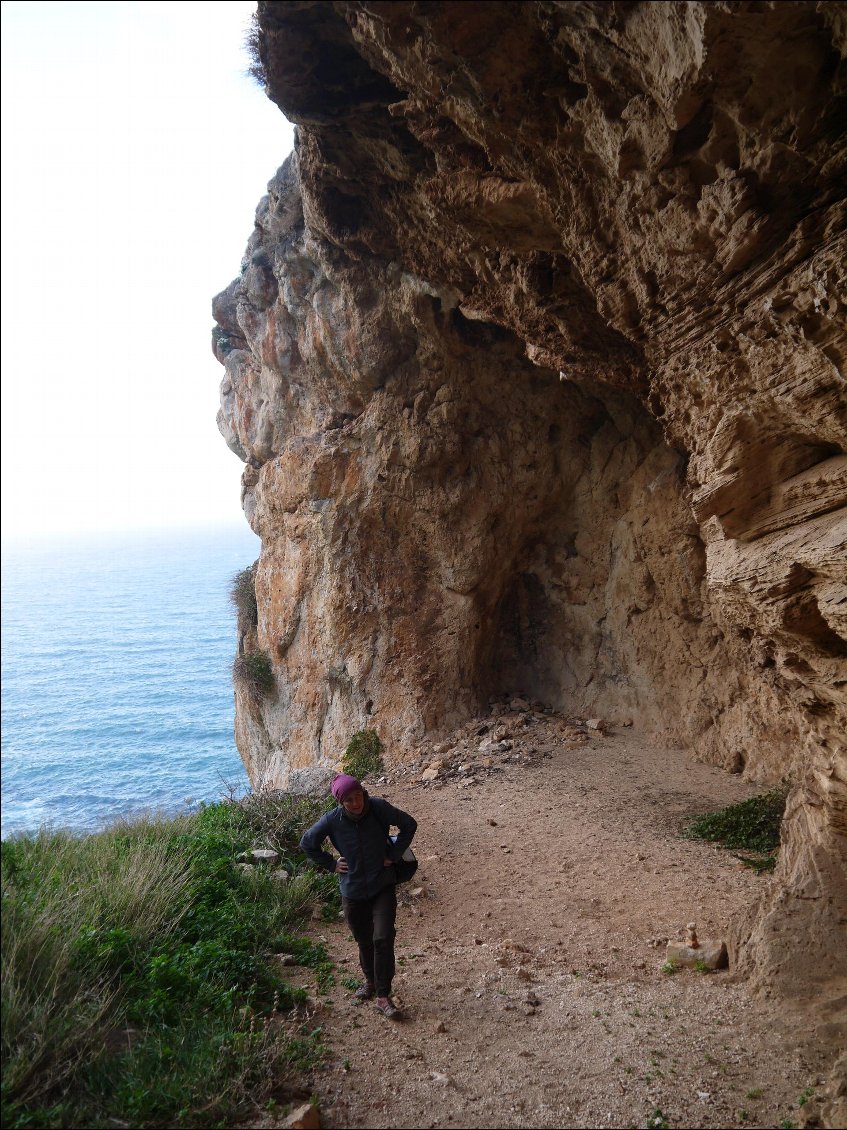 Du coup un petit tour par la grotte percée