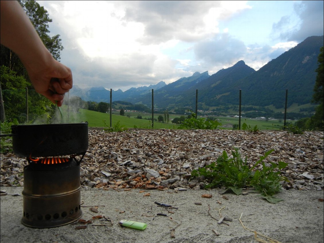 Cuisine au bivouac du J2