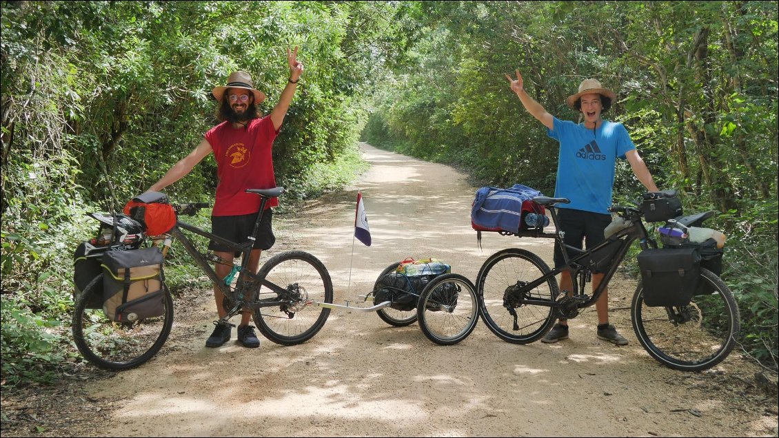 Into the ride : voyage à vélo et VTT freeride