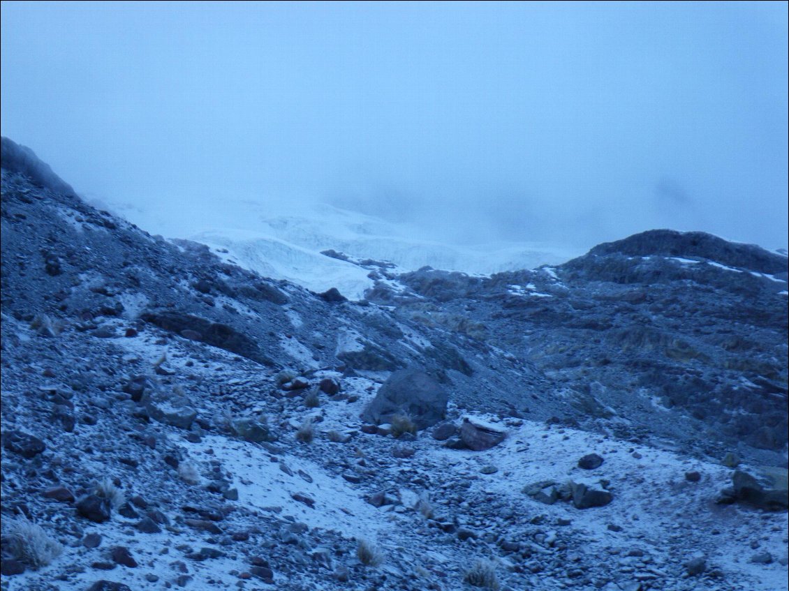 Le Nevado Campa dans le brouillard