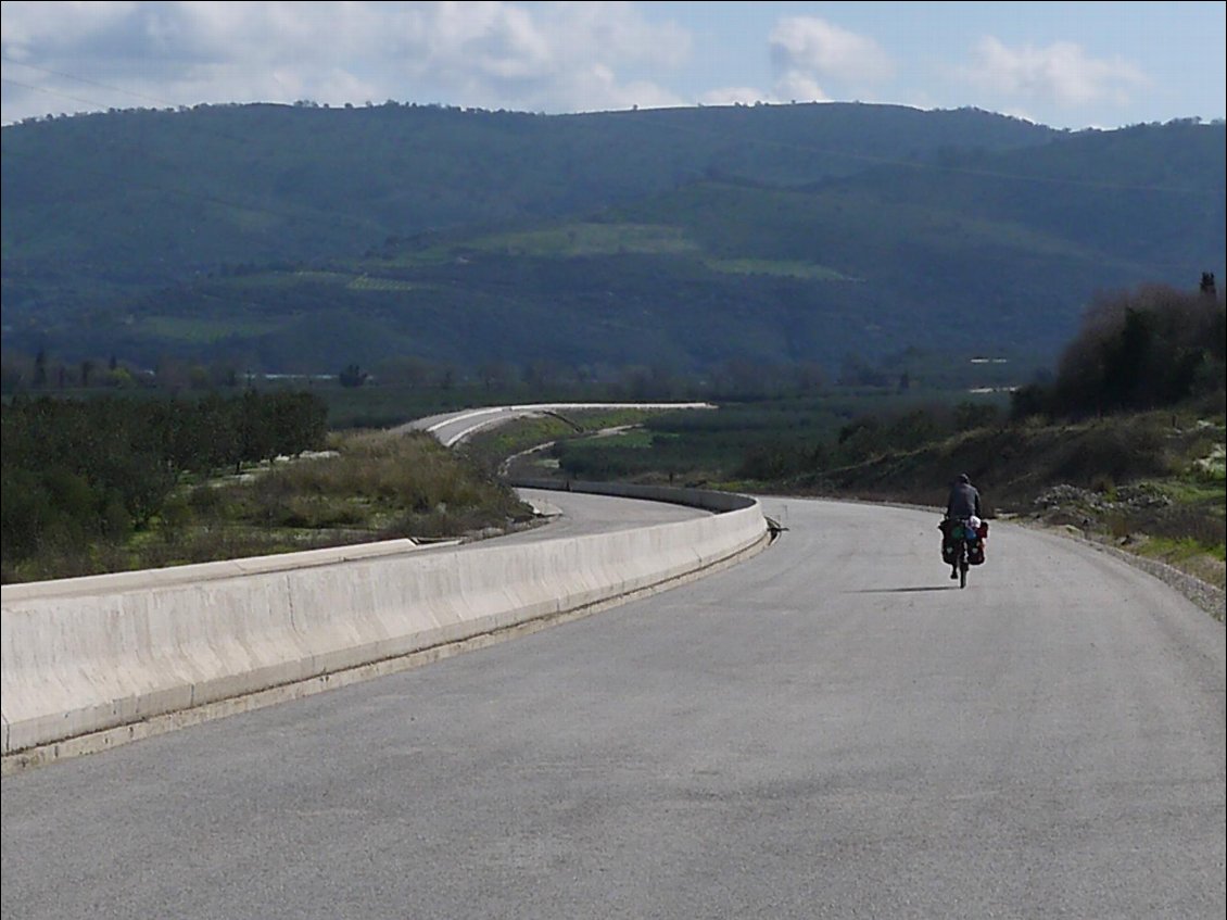 On a roule sur l' autoroute A 52