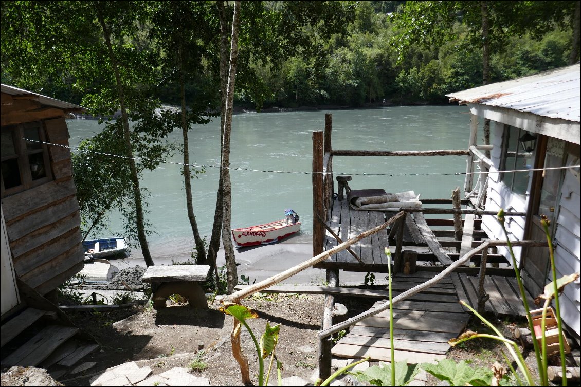 Accès aux thermes de Ralun