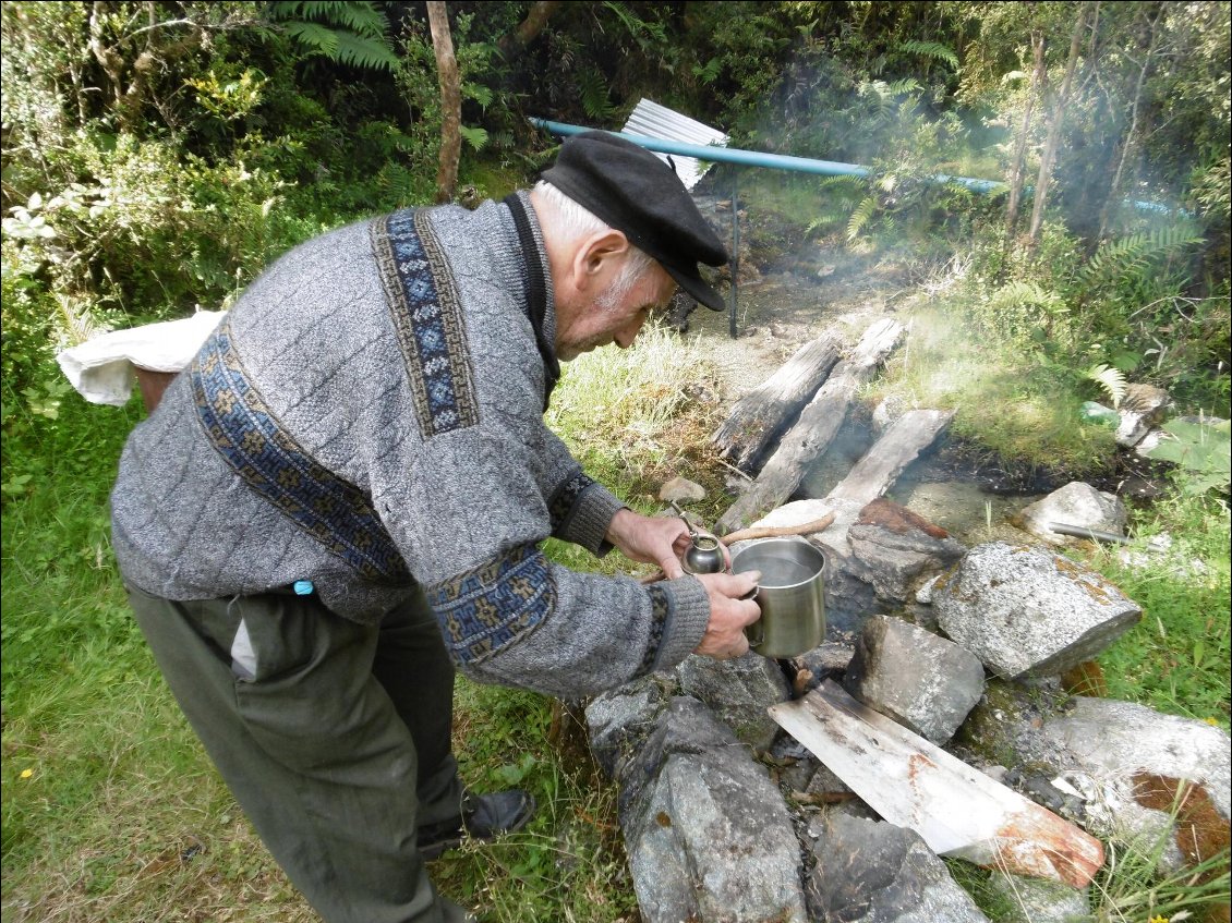 Ne pas oublier de chauffer l'eau pour le mate.