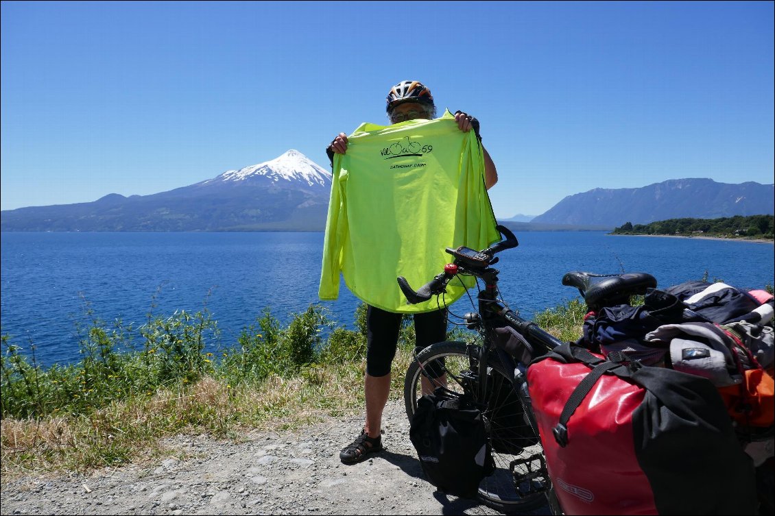 Veste Velocio 69 devant l'Osorno