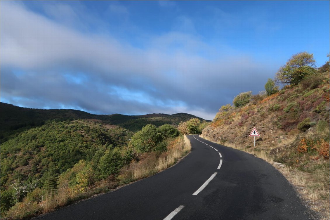 Les routes désertiques cevennoles.