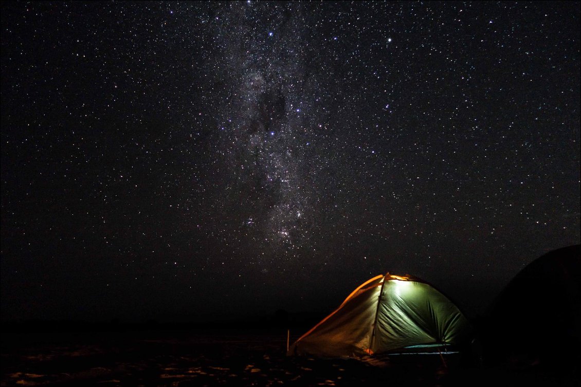 19# Anthime GUILBOT.
Madagascar - 2016. Lors de la descente de la rivière Tsiribihina pendant 3 jours. Nous dormions en bivouac sur des bancs de sables au milieu de la rivière. Loin de toute lumière parasite, la Voie Lactée était particulièrement visible.