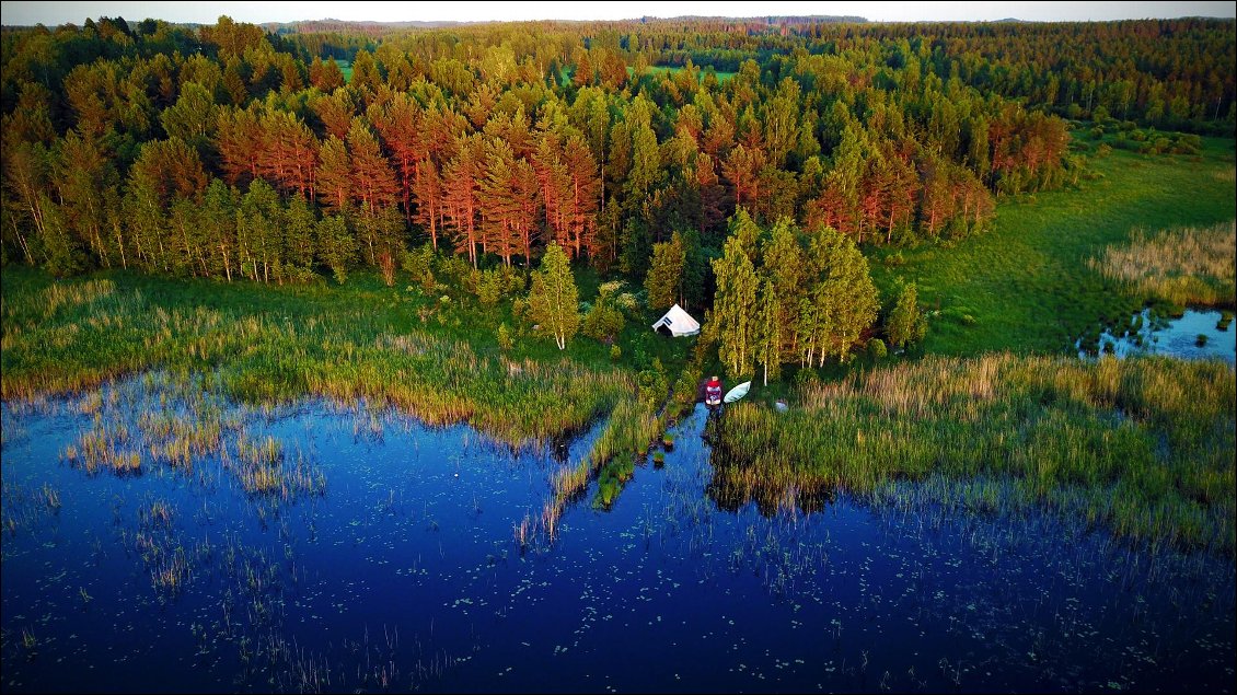3# SupervagabondS.
3 mois et demi de canoë en Suomi (Finlande) en autonomie complète.
Voir leur carnet complet sur Mytrip