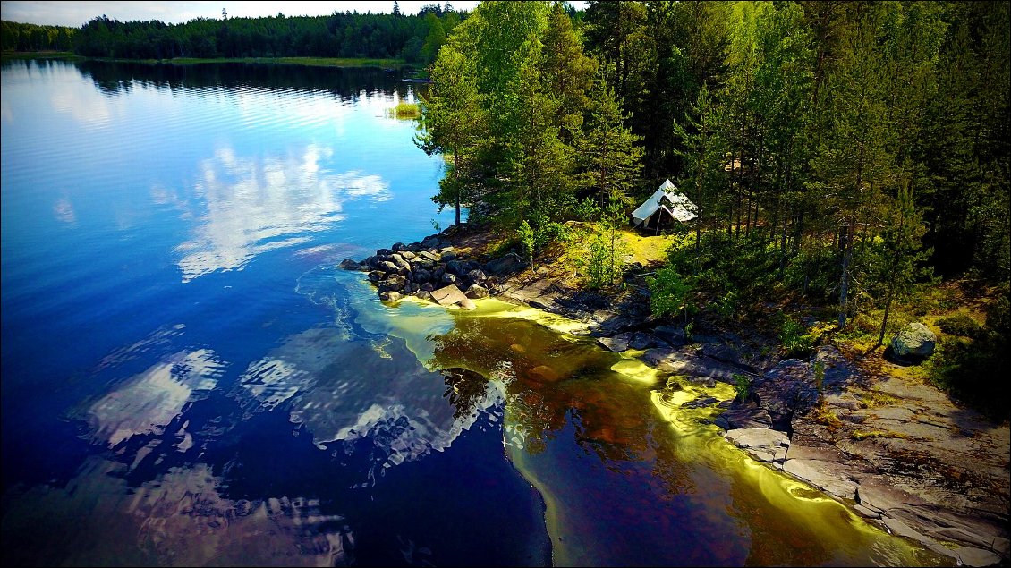 18# SupervagabondS.
3 mois et demi de canoë en Suomi (Finlande) en autonomie complète.
Voir leur carnet complet sur Mytrip .