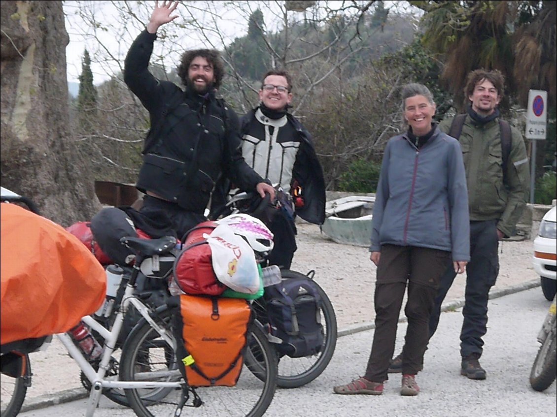 andrea, carlo et mathias, des bikers hispano italiano franco bien sympas