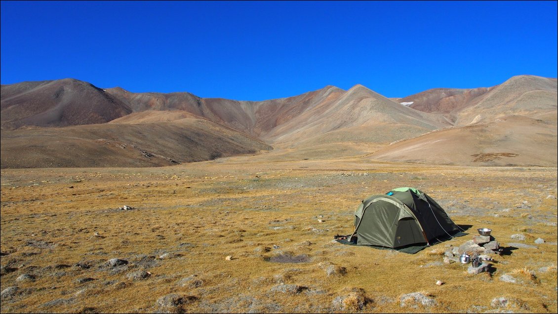 42# Hélène COLPIN.
Trek au Ladakh en Inde dans la région du Changtang près de la frontière avec le Tibet.