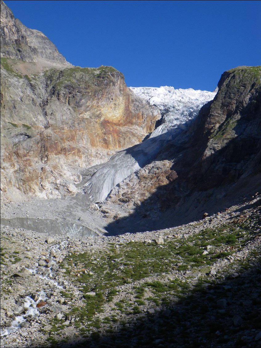 Montée au Petit Col Ferret, glacier du Triolet