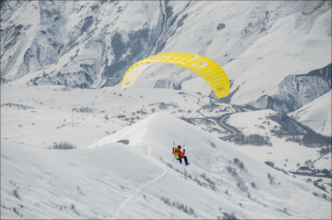 Parapente à Gudauri, en Géorgie.
Un kiné à vélo vers la Nouvelle-Zélande, Physio on Hand
Par Romain Auclair
Photo : Aurel photography