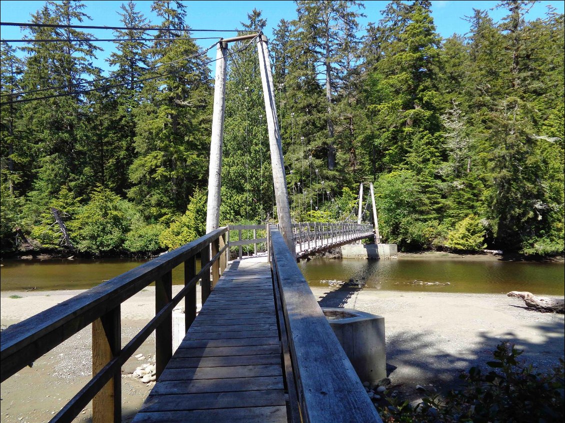 Une très jolie passerelle.