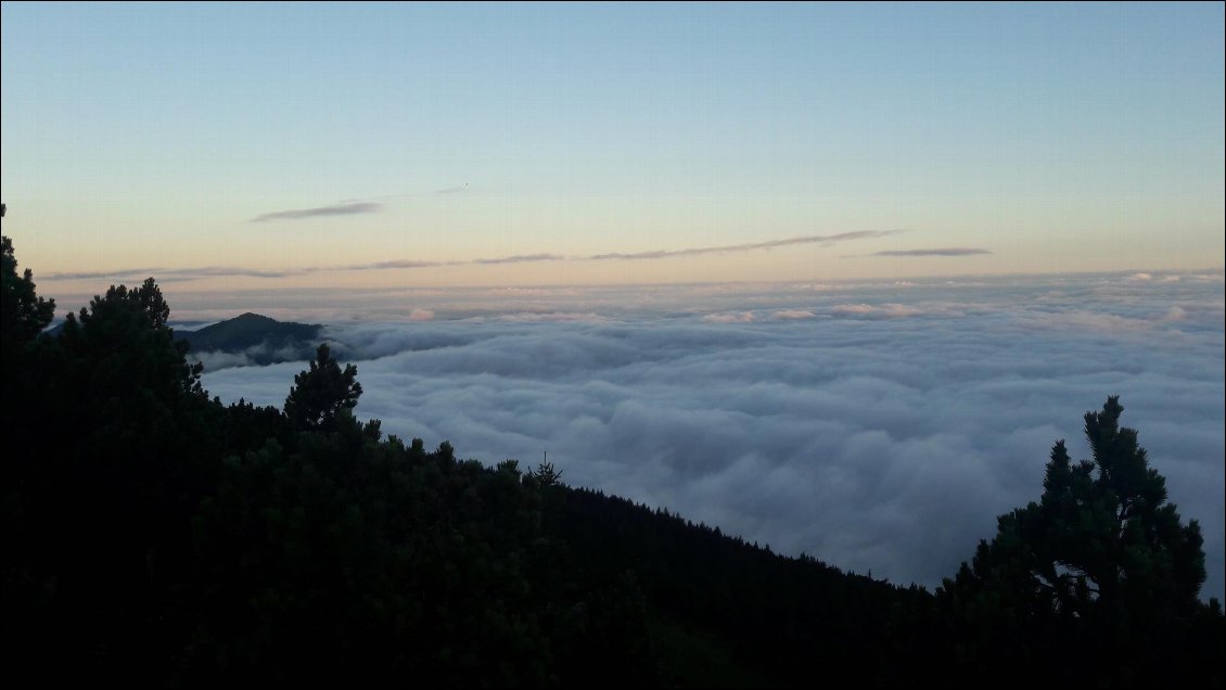 Mer de nuage au petit matin.