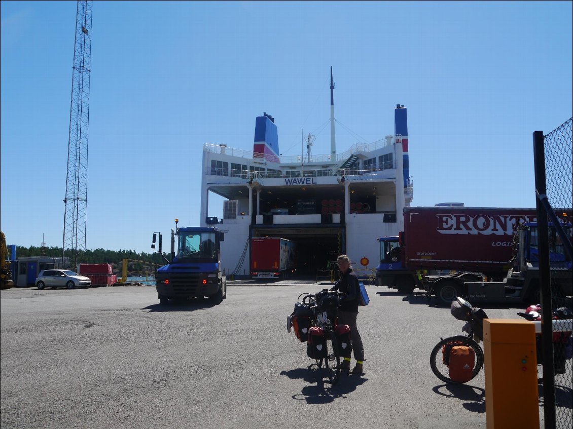 Bonjour le "nord", premiers tours de roues en Suède.