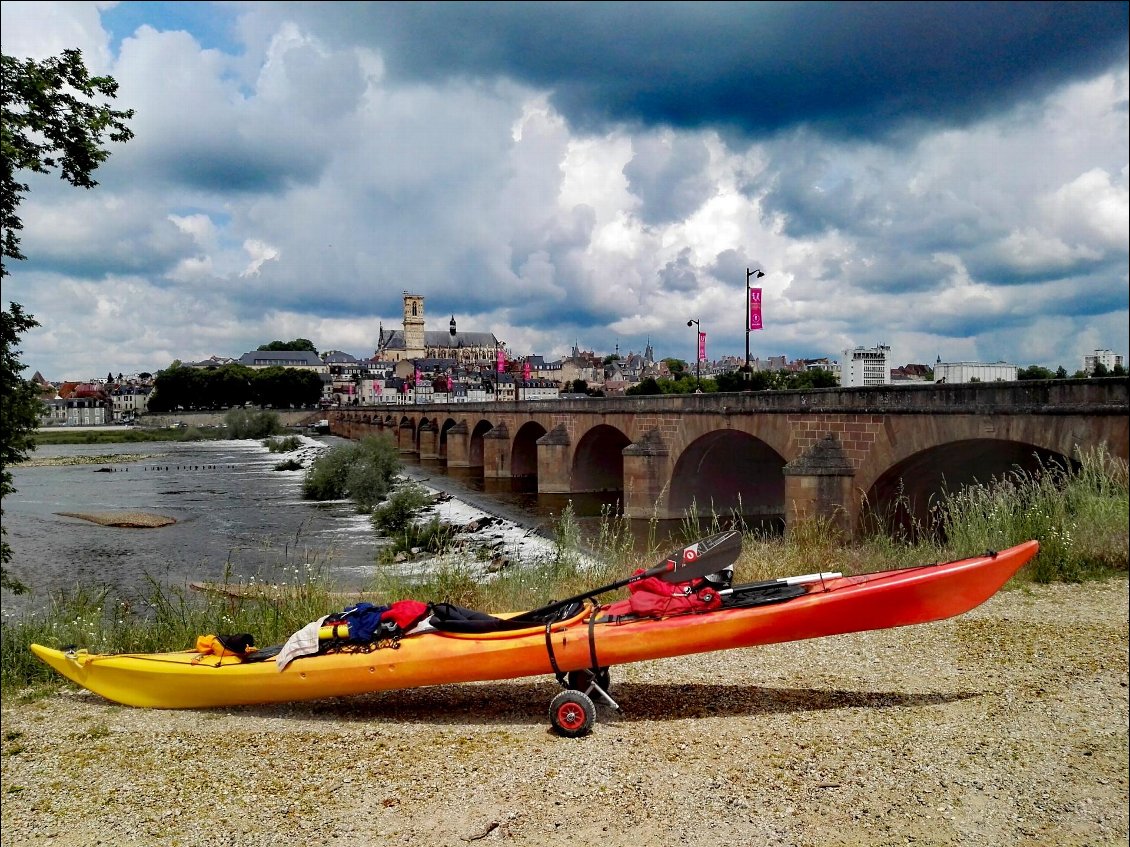 Pont de Nevers en aval