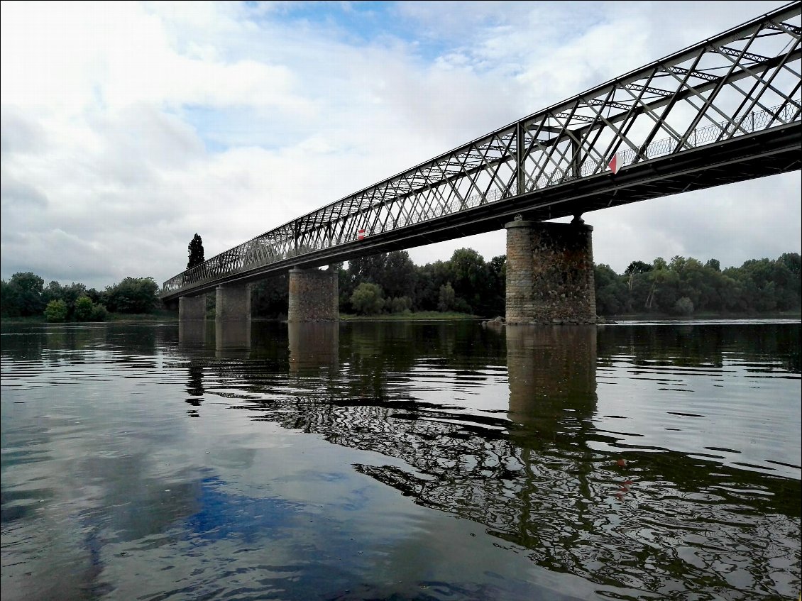 Le Pont entre Savennières (RD) et Rochefort-sur-Loire (RG)