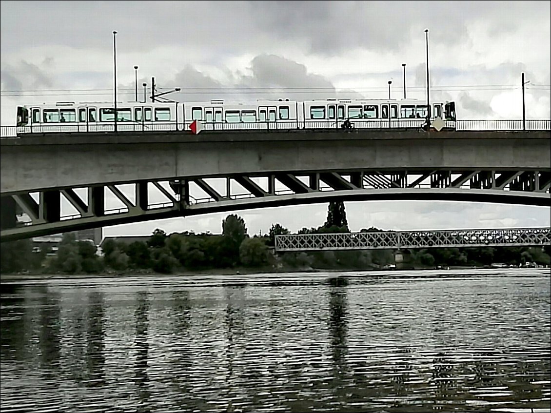 Nantes. Pont de Pirmil