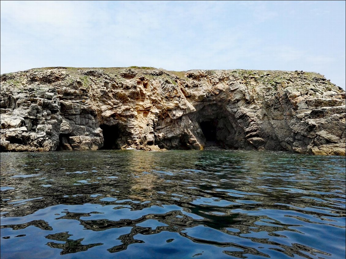 Grotte vers la Pointe de Castel