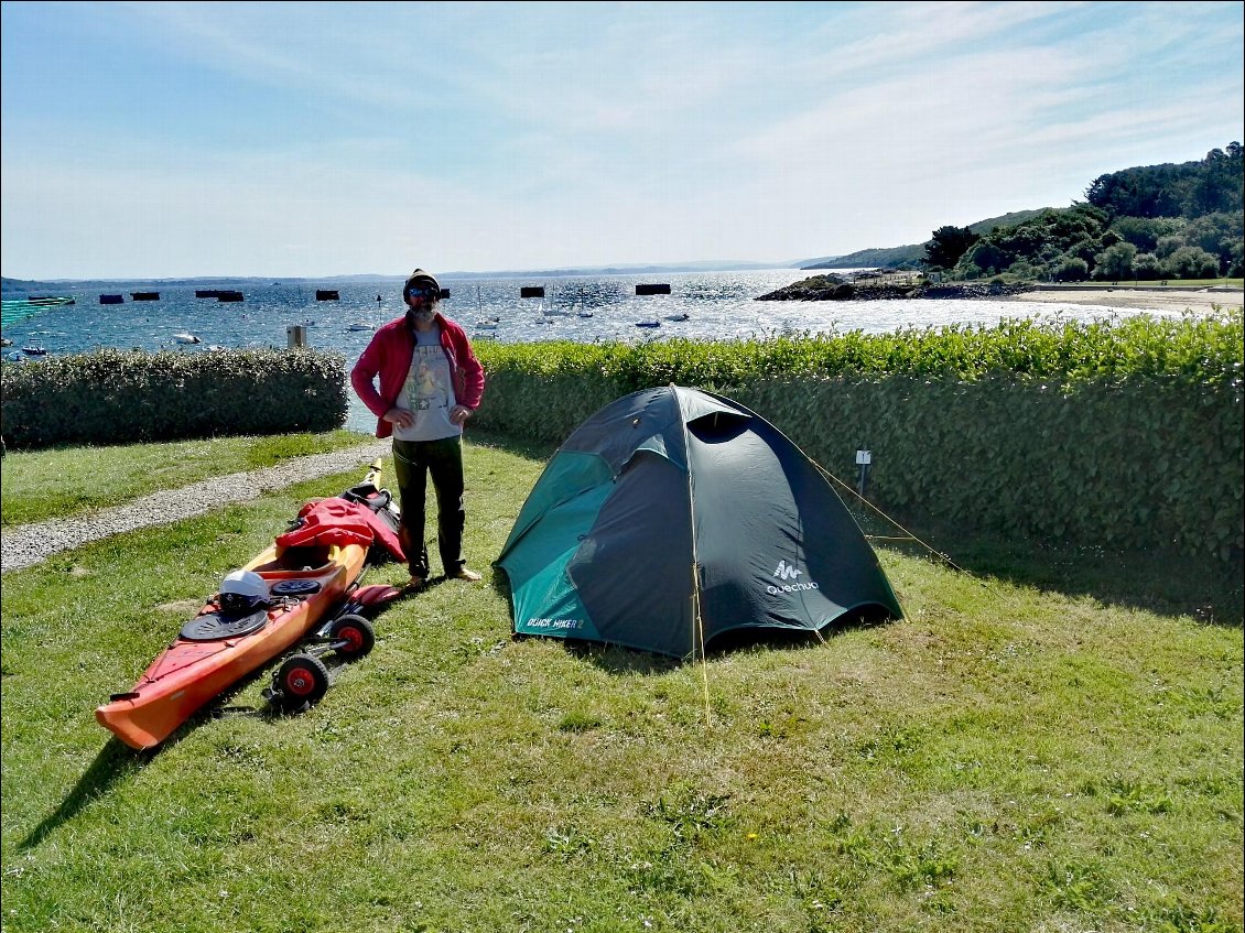 Lanvéoc. Camping de la Cale