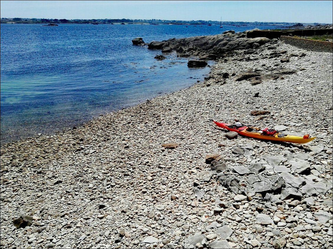 Île Vierge. Petit port