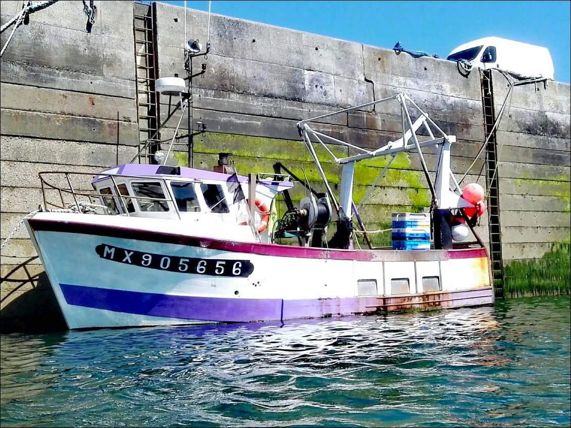 Chalutier du port de Diben