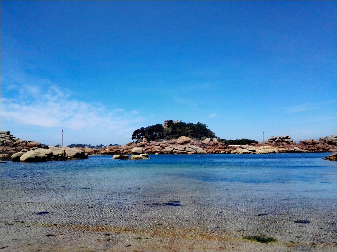 Îles Costaérès. Château