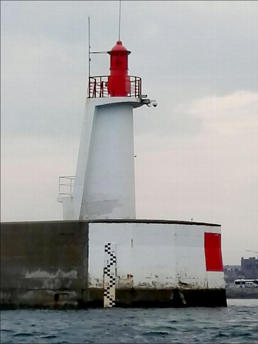 Balise entrée du port de Saint-Malo