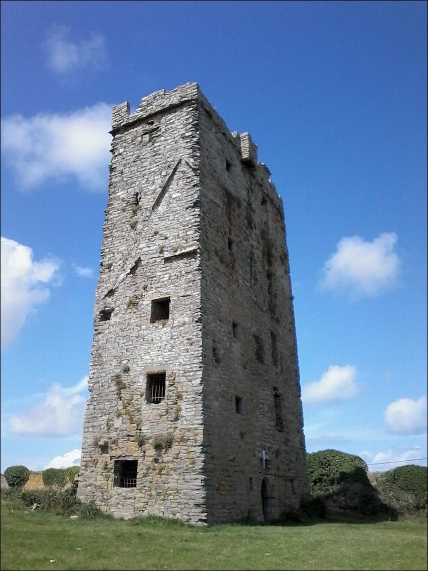 Le château de Carrigaholt.
