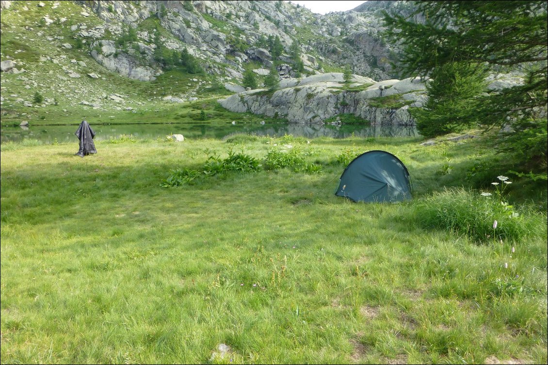 Bivouac au lac de Vens