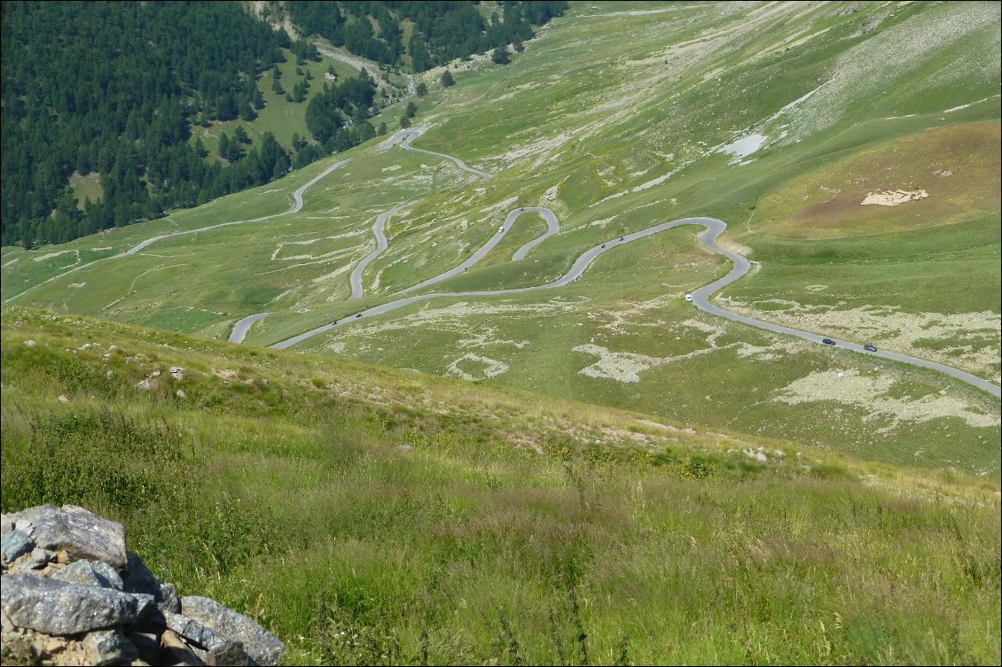 Sa roule sur la plus haute route d'Europe en direction du col de la bonnette Restefond