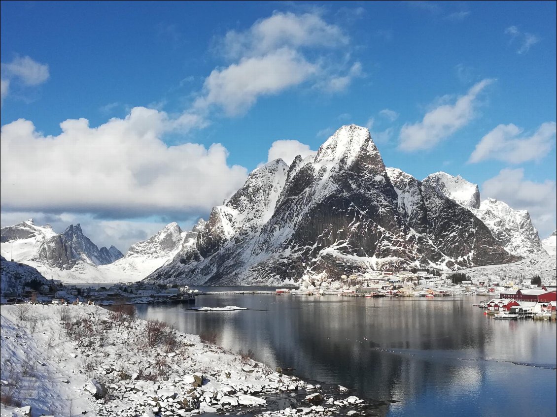 Le village de Reinebringen, lors d'un séjour ski de rando en mars.
Photo : Fabien Zuliani