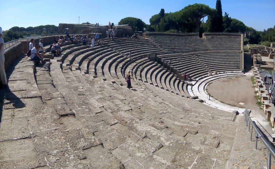 L'amphi de Ostia Antigua, 1ier port de Rome.