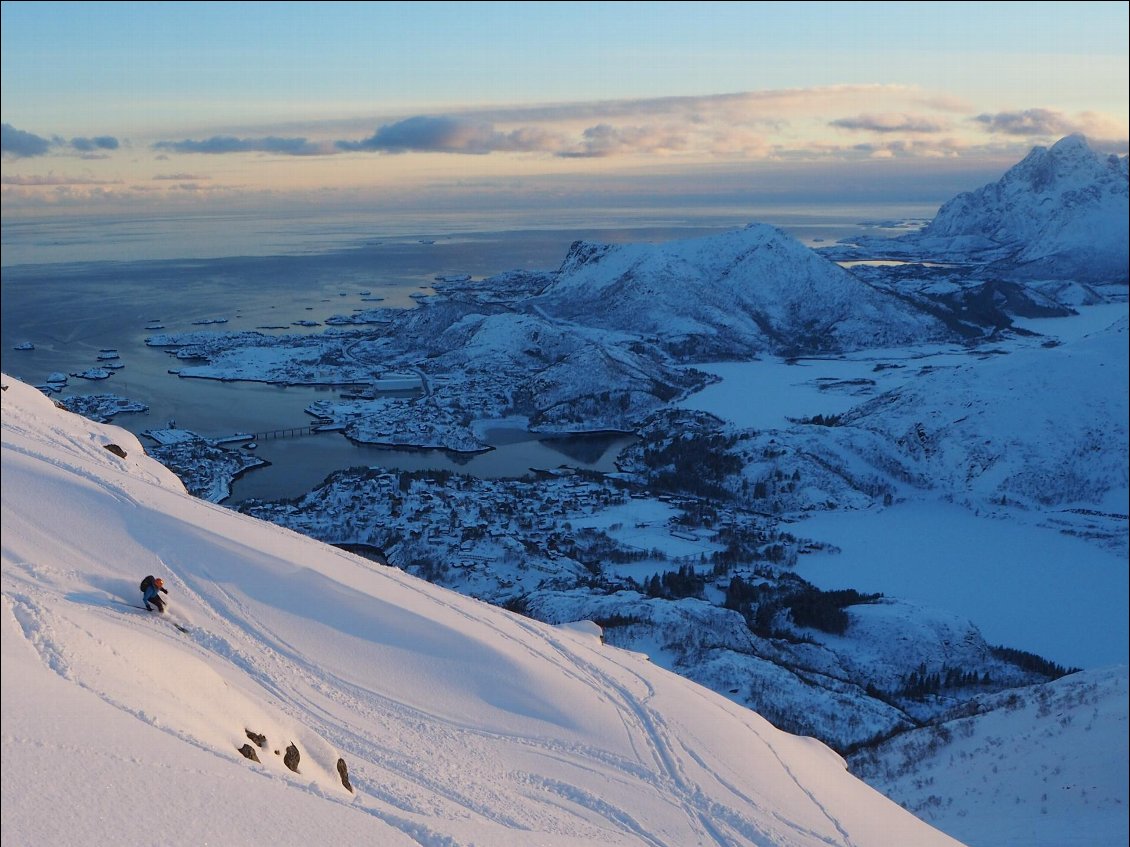 Une semaine de ski de rando printanier à Kabelvåg.
Photo : Laure Janin
