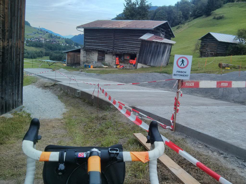 Pas évident la suisse cyclable lorsqu'il y a des travaux !