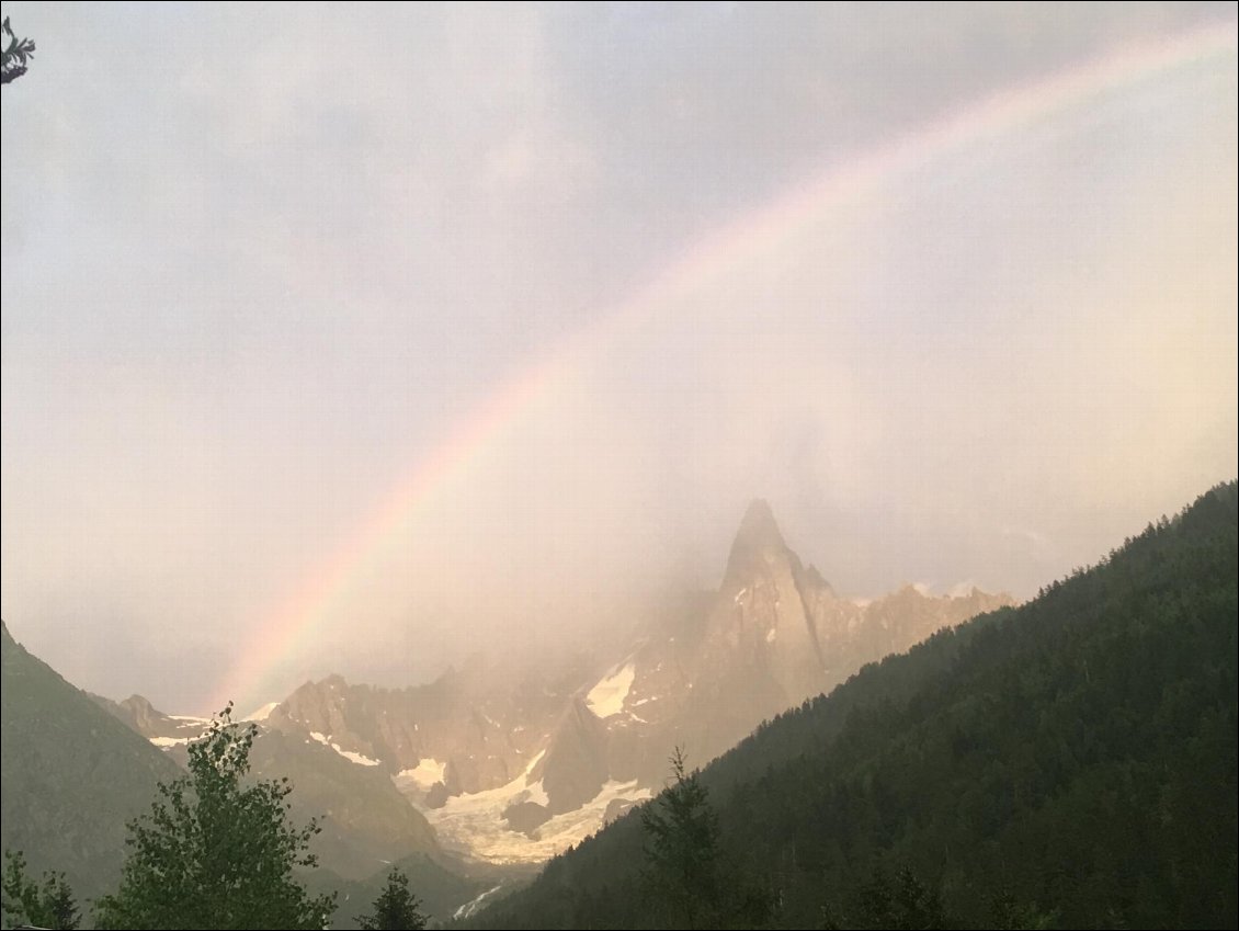 Arc en ciel sur les Drus