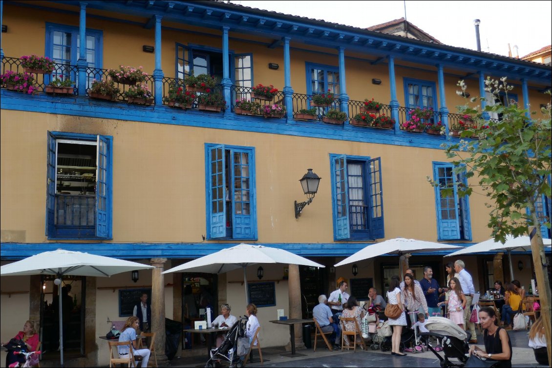 Terrasses bondées après 20h00