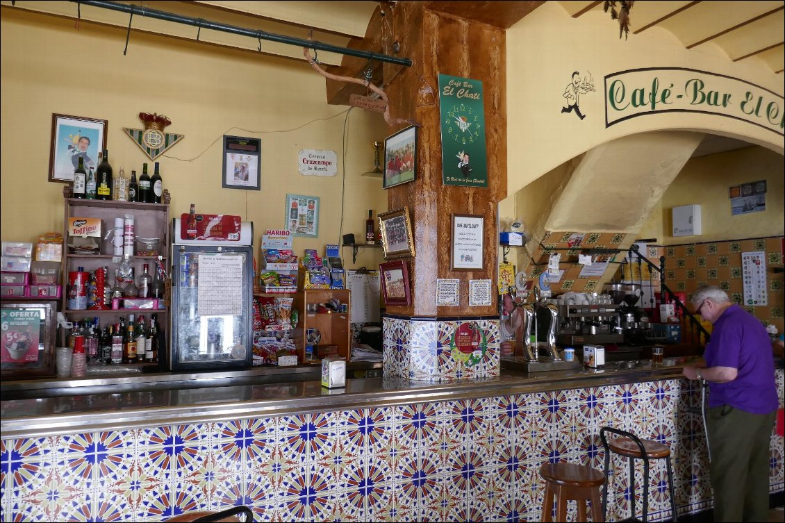 Intérieur d'un bar