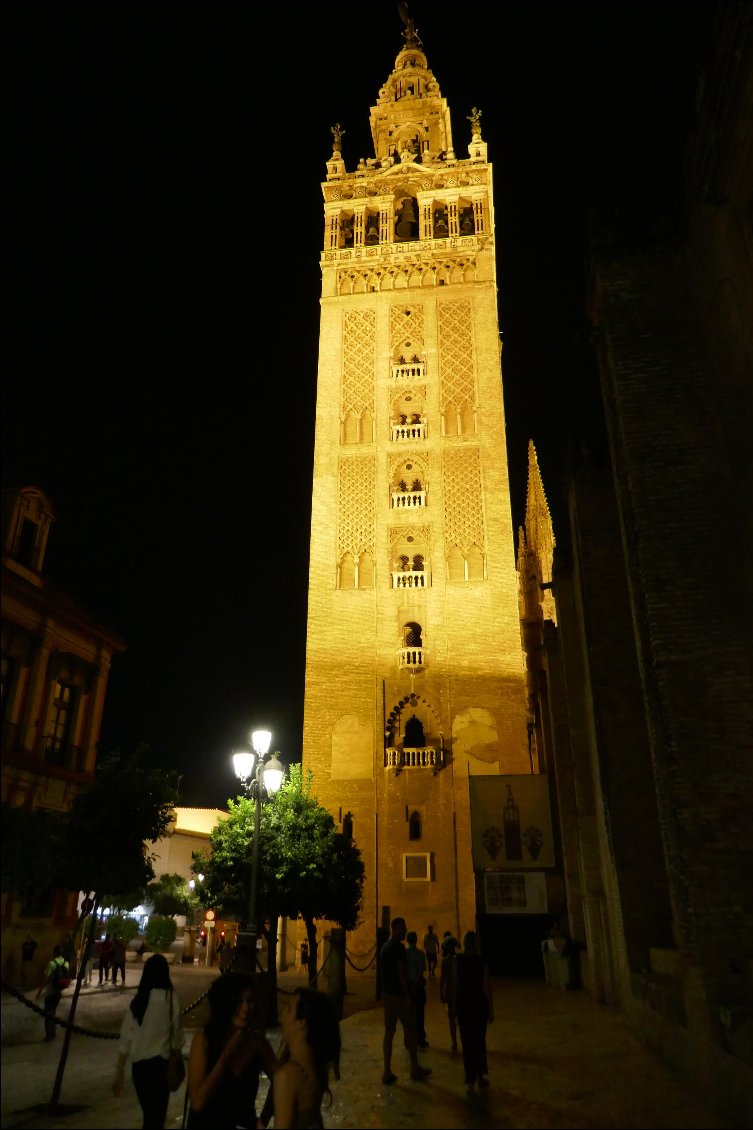 Le minaret de nuit