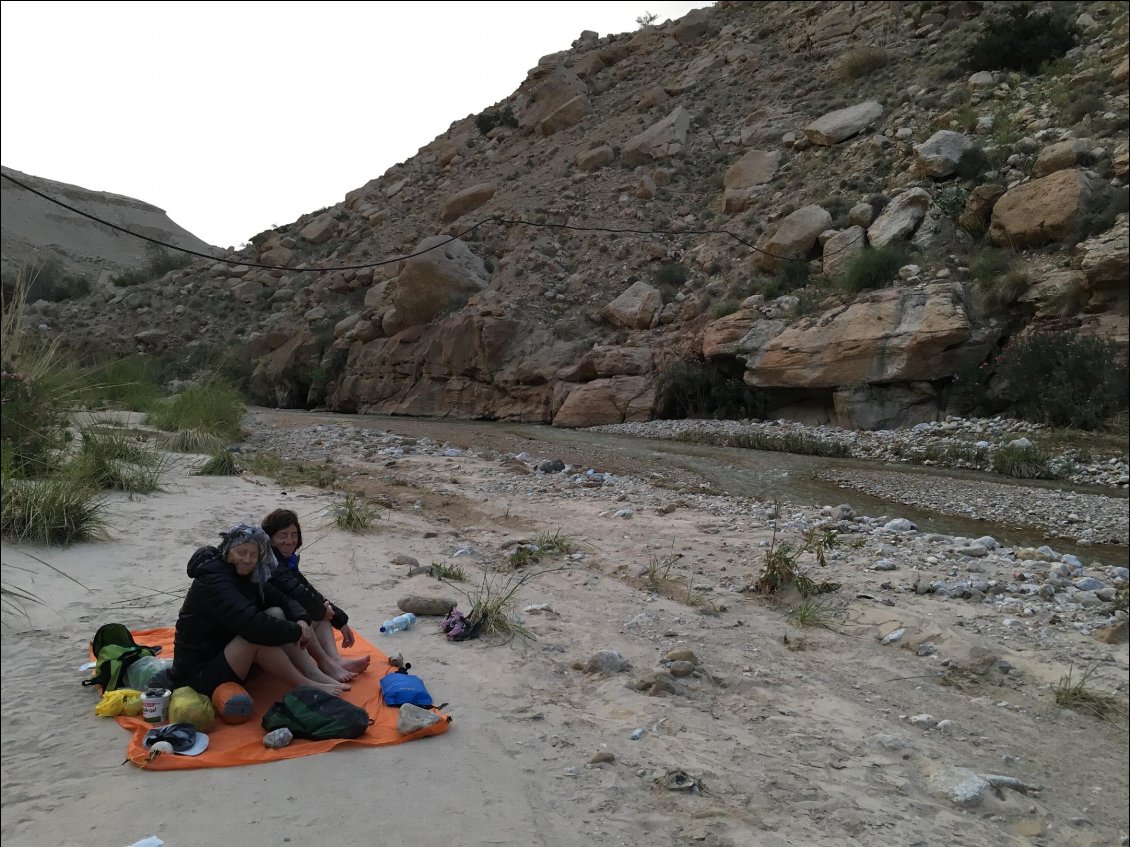 Bivouac.
On est pas bien, là?!!!