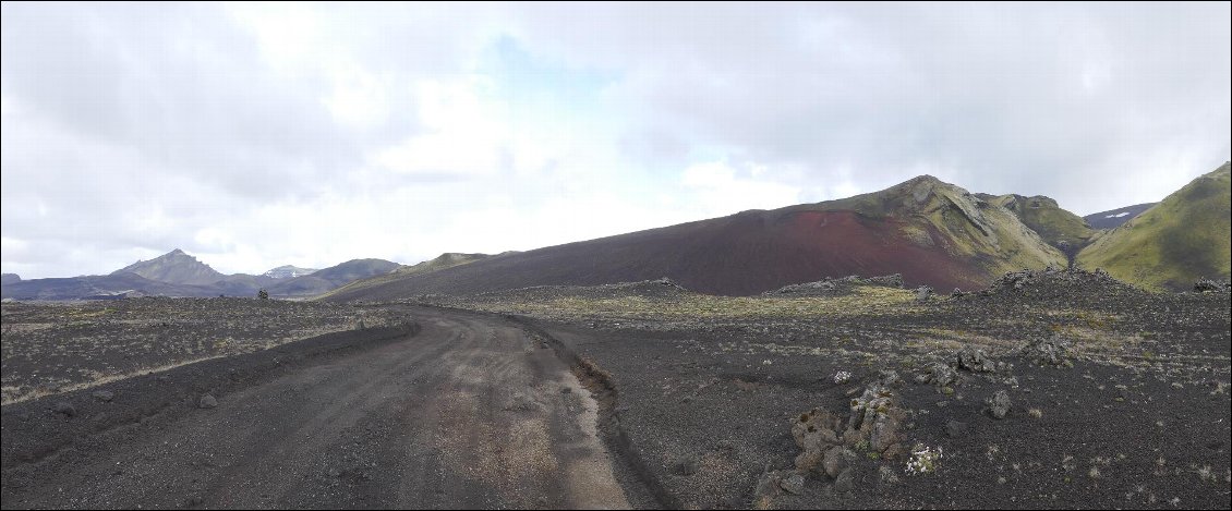 J3 De Strandakirkja à Landmannahellir