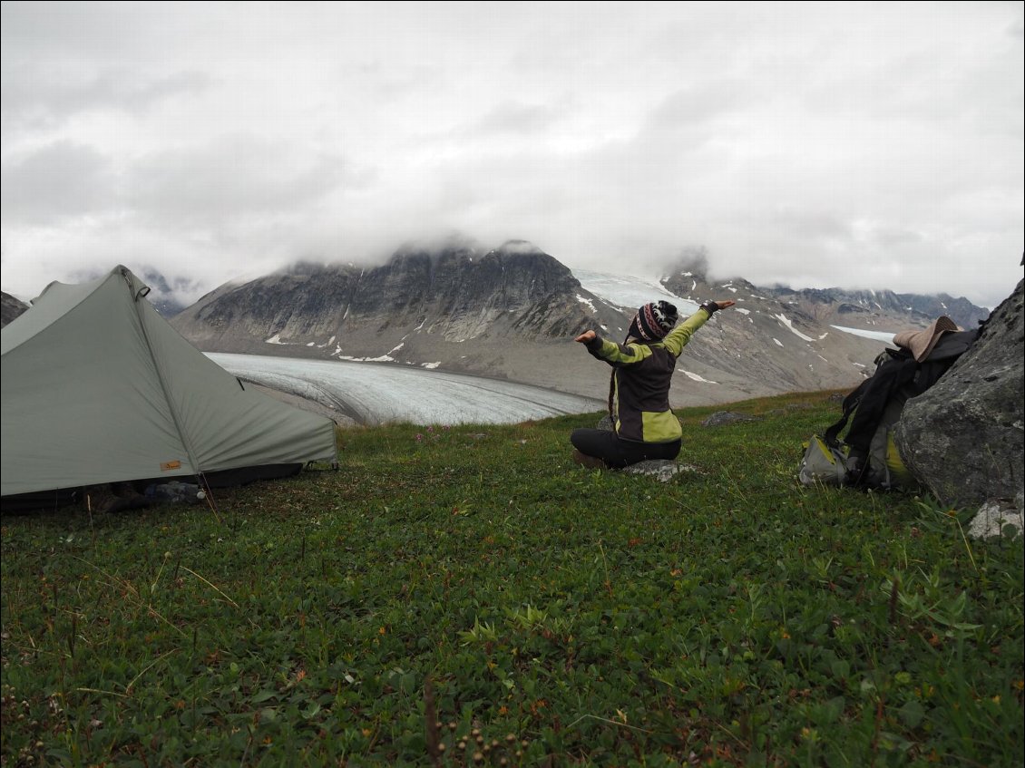 Bivouac près de Samuel Glacier entre Canada et Alaska, 2017.