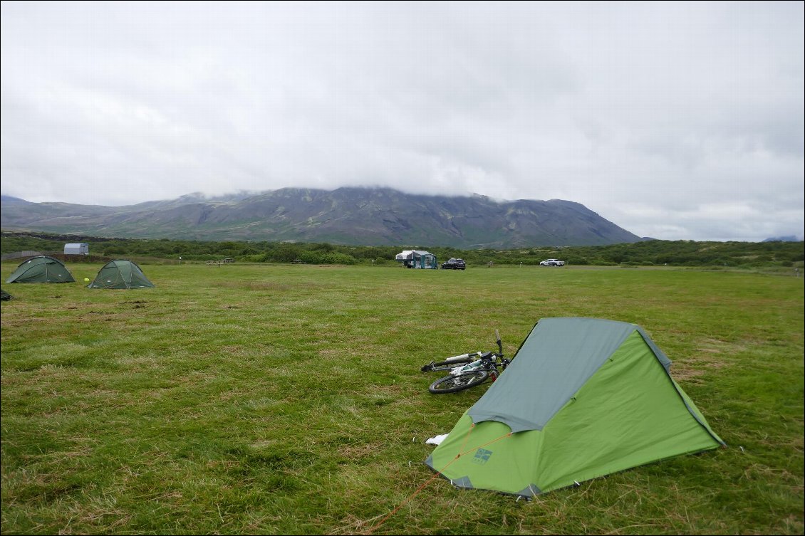J16 De Husafell à Leirur